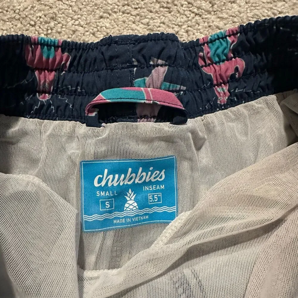 Chubbies dinosaur pattern swim trunks bathing suit men’s size small